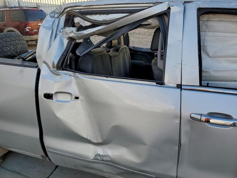 Фото 10 - GMC SIERRA