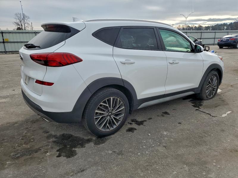 Фото 3 - HYUNDAI TUCSON