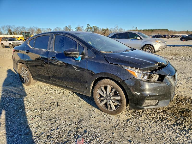 Фото 4 - NISSAN VERSA