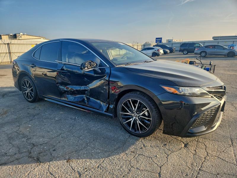 Фото 4 - TOYOTA CAMRY