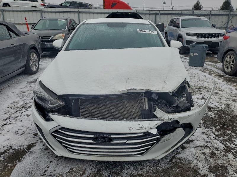 Фото 5 - HYUNDAI ELANTRA