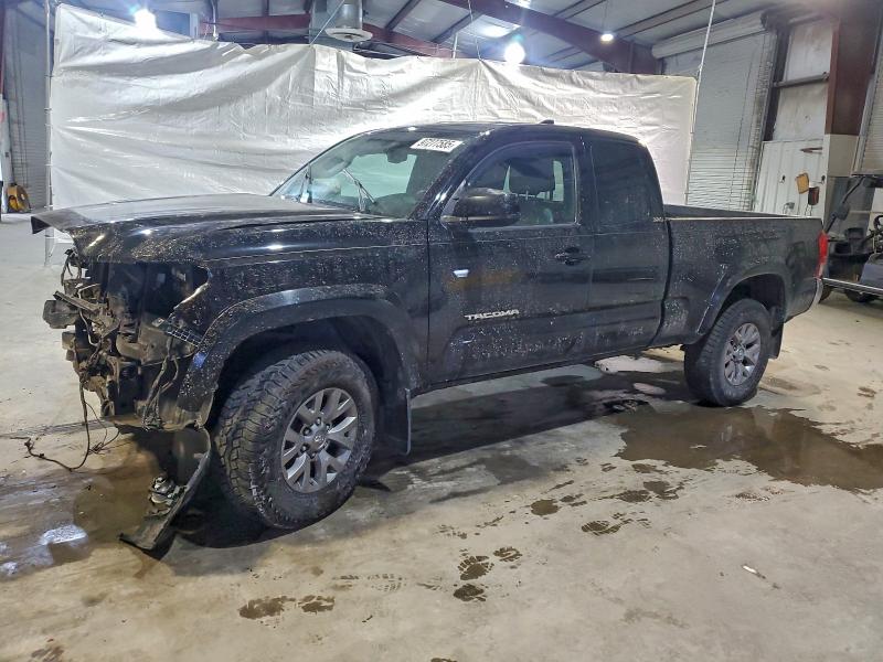 Фото 1 - TOYOTA TACOMA