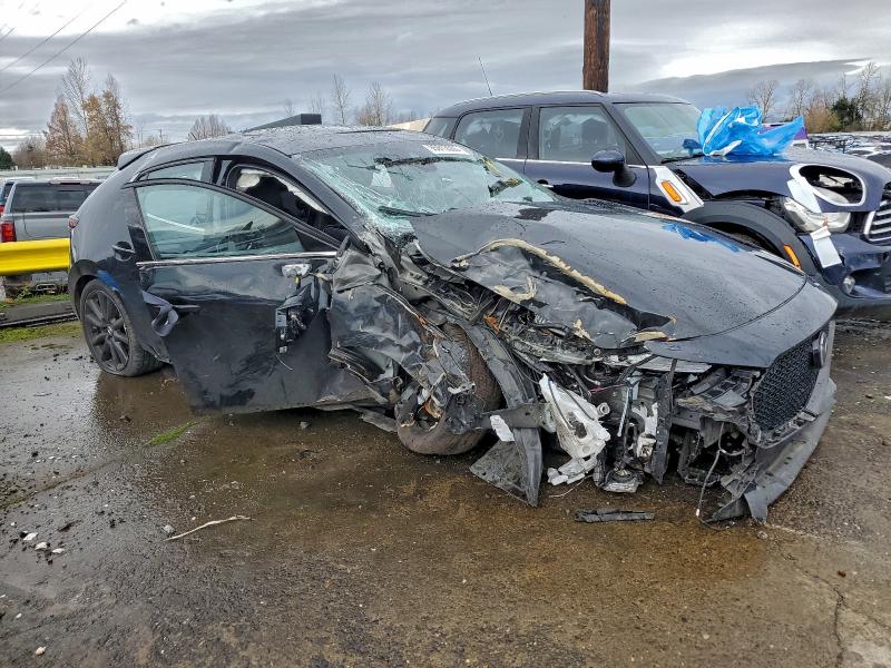 Фото 4 - MAZDA 3