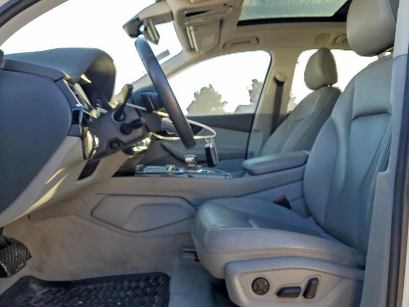 Фото 7 - AUDI Q7