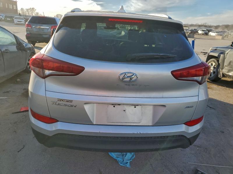 Фото 6 - HYUNDAI TUCSON