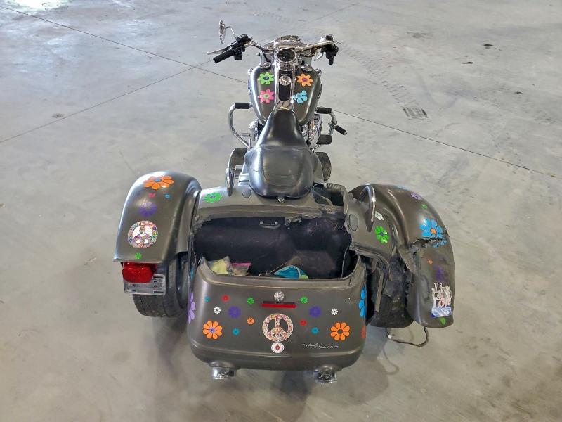 HARLEY-DAVIDSON FL 2018