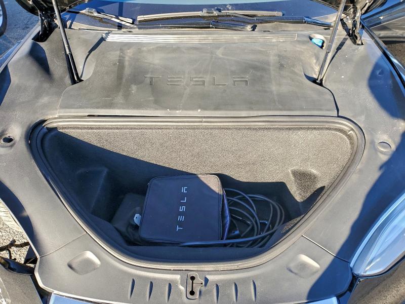 Фото 11 - TESLA MODEL S