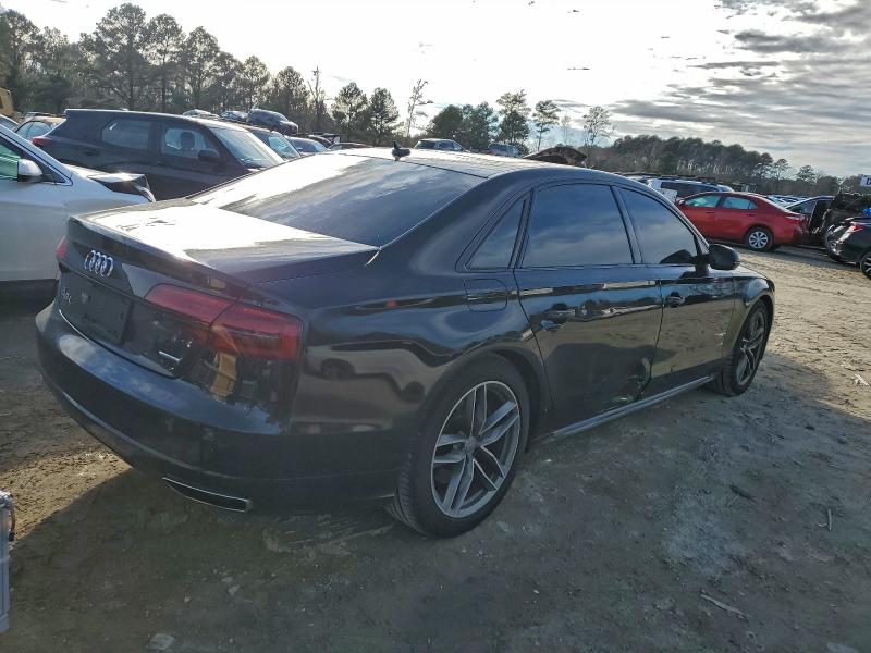 Фото 3 - AUDI A8