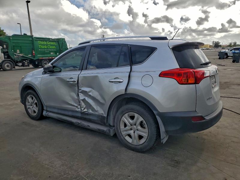 Фото 2 - TOYOTA RAV4