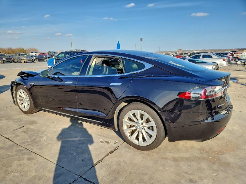 Фото 2 - TESLA MODEL S