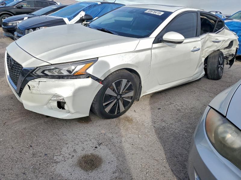 Фото 1 - NISSAN ALTIMA