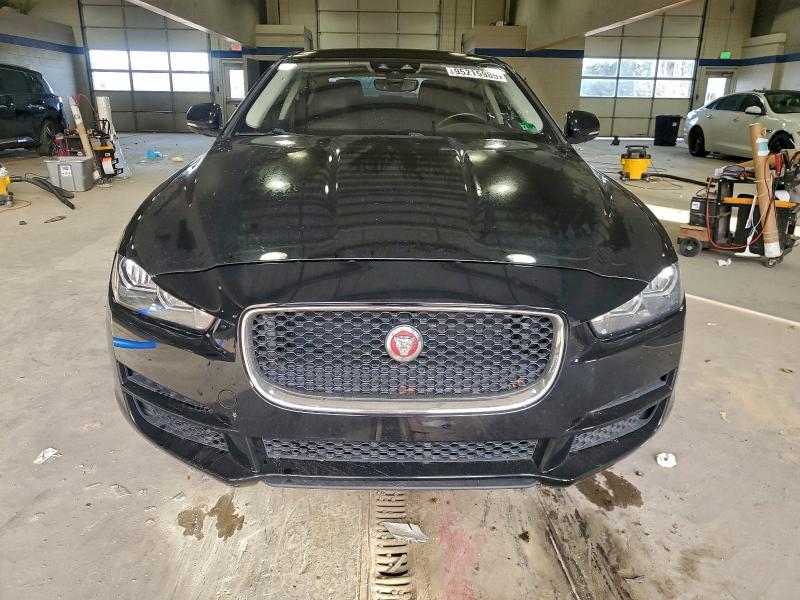Фото 5 - JAGUAR XE