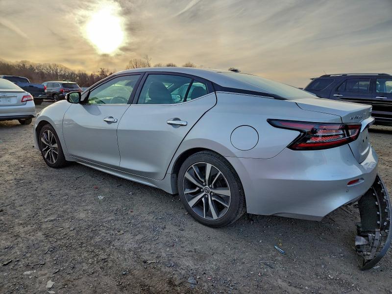 Фото 2 - NISSAN MAXIMA