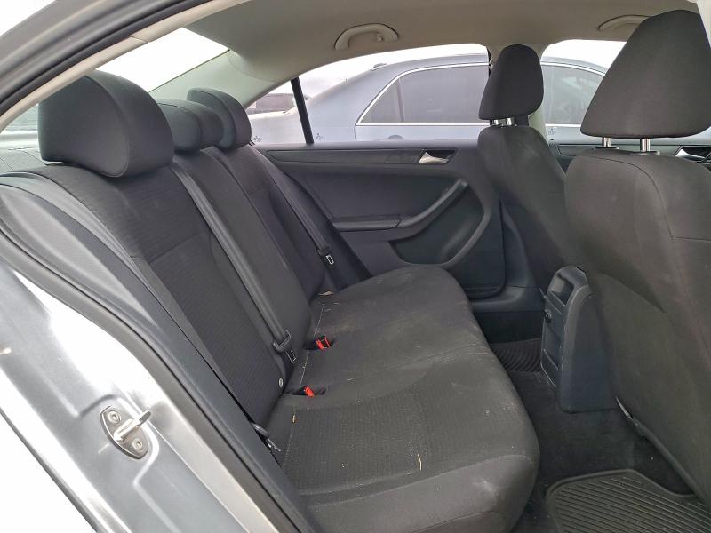 Фото 10 - VOLKSWAGEN JETTA