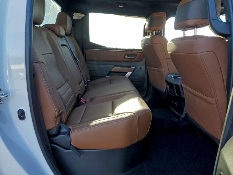 Фото 10 - TOYOTA TUNDRA