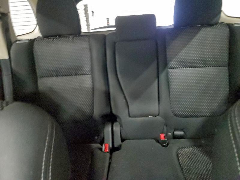 Фото 10 - MITSUBISHI OUTLANDER