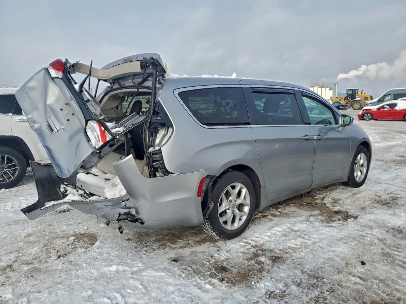 Фото 3 - CHRYSLER PACIFICA