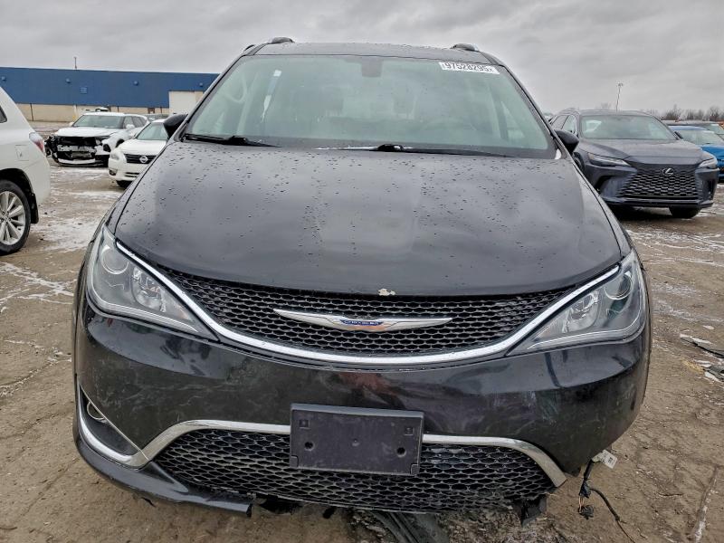 Фото 5 - CHRYSLER PACIFICA