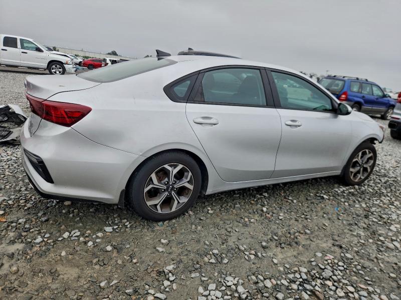 Фото 3 - KIA FORTE