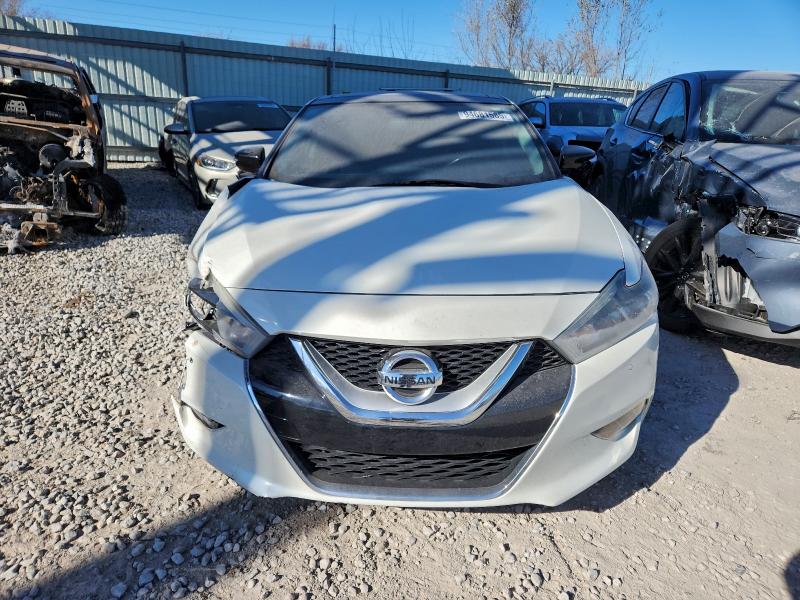 Фото 5 - NISSAN MAXIMA