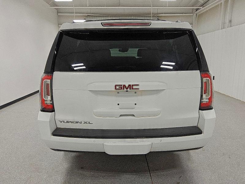 Фото 6 - GMC YUKON
