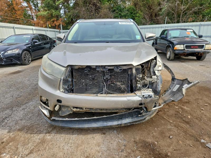 Фото 5 - TOYOTA HIGHLANDER