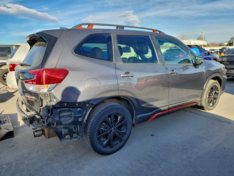 Фото 3 - SUBARU FORESTER