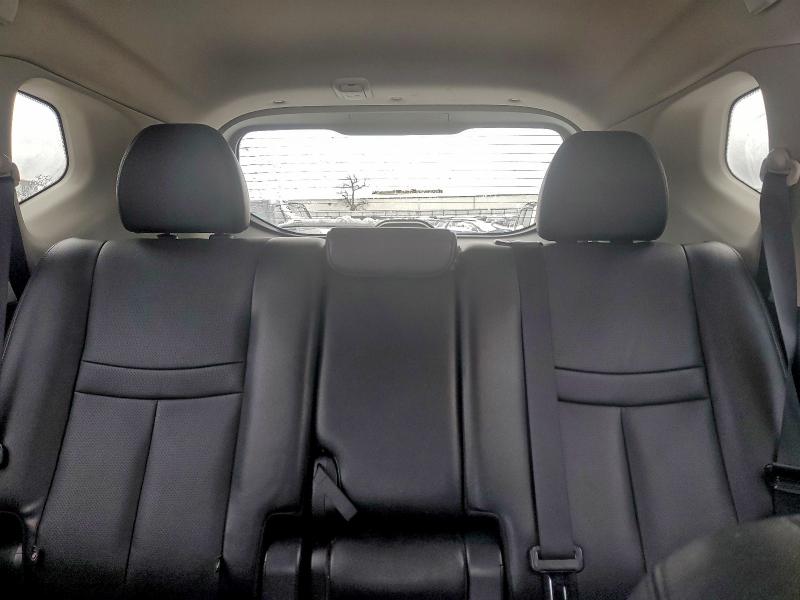 Фото 10 - NISSAN ROGUE