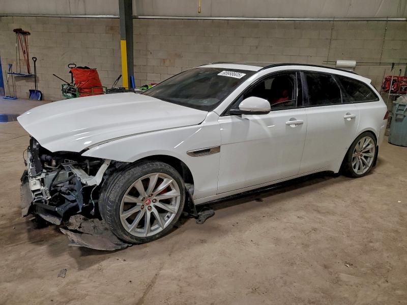 Фото 1 - JAGUAR XF