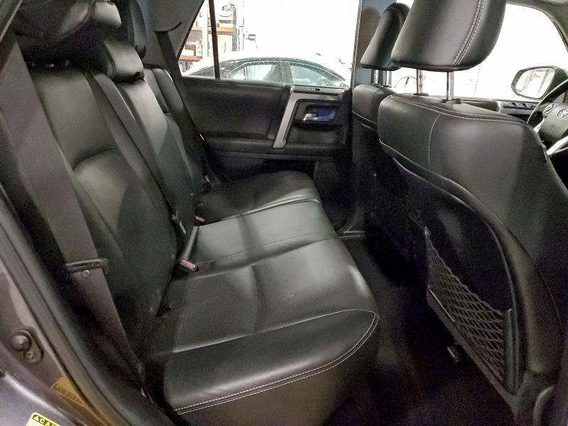 Фото 11 - TOYOTA 4RUNNER