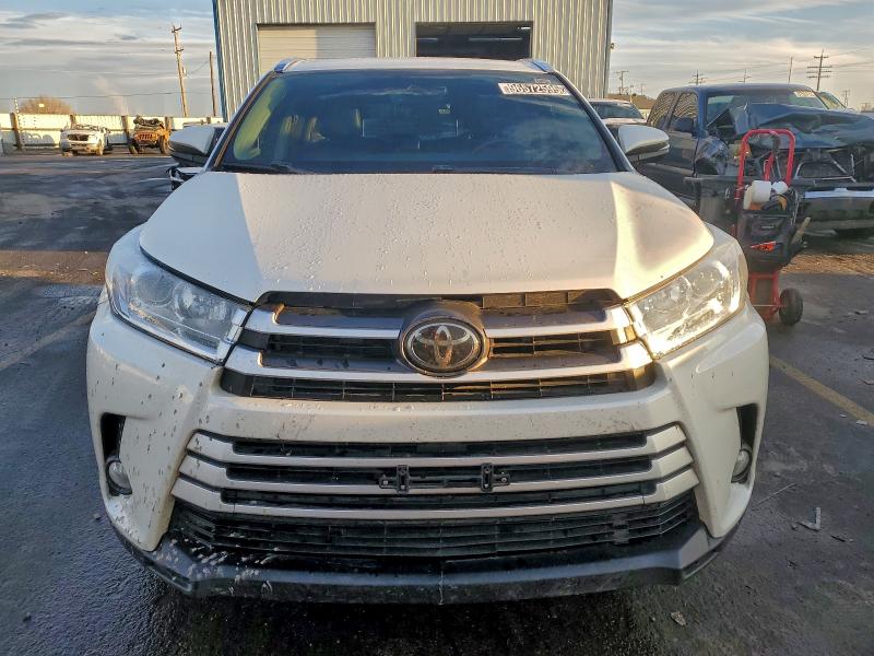 Фото 5 - TOYOTA HIGHLANDER