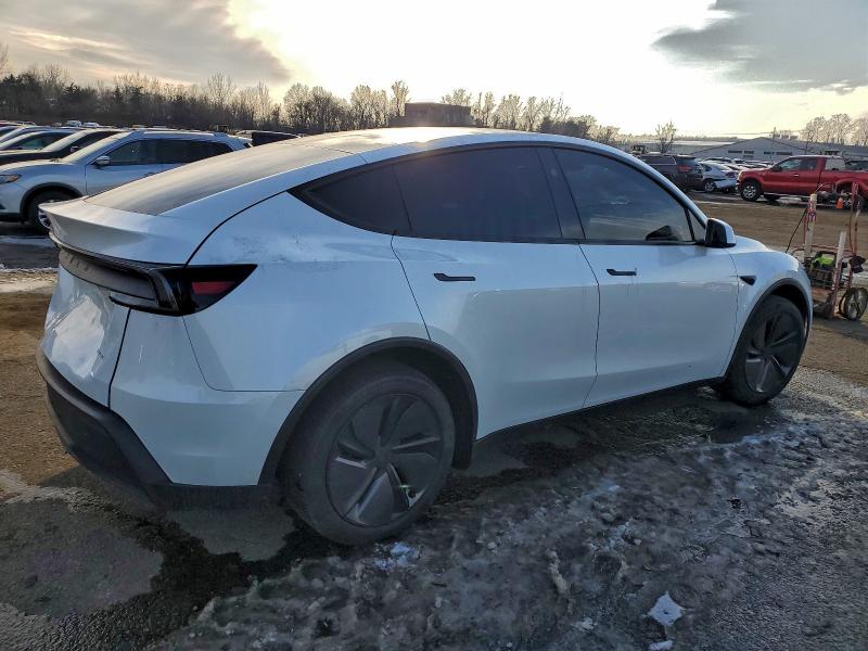 Фото 3 - TESLA MODEL Y