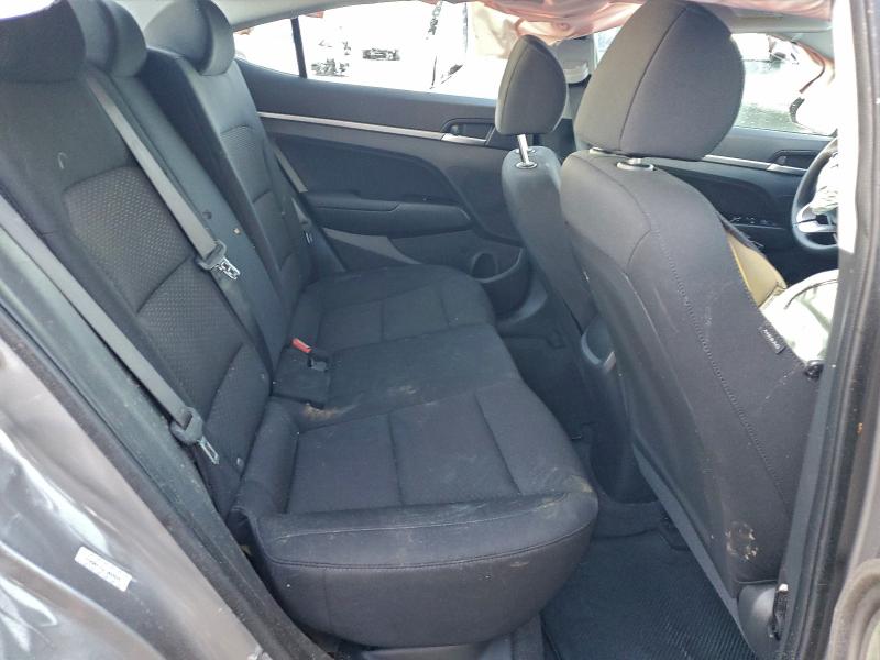 Фото 10 - HYUNDAI ELANTRA