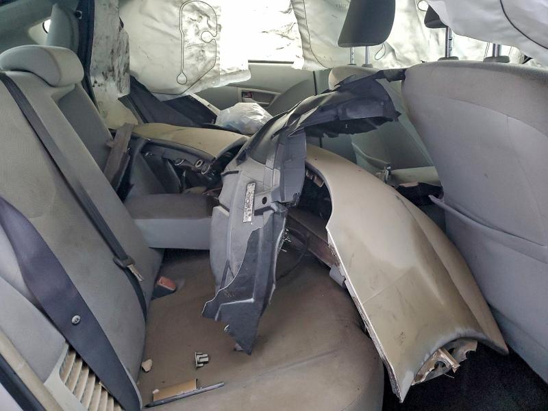 Фото 11 - TOYOTA PRIUS