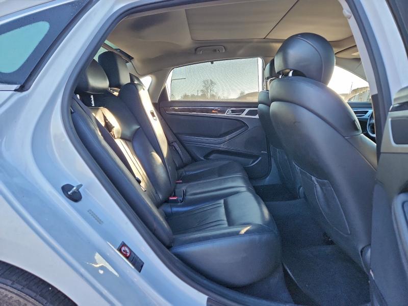 HYUNDAI GENESIS 2016 VIN KMHGN4JE7GU141535