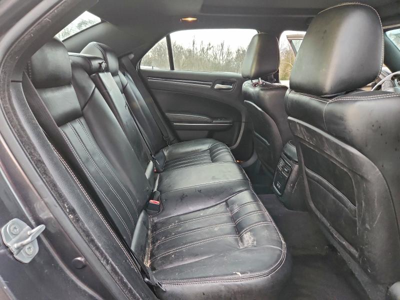 Фото 10 - CHRYSLER 300