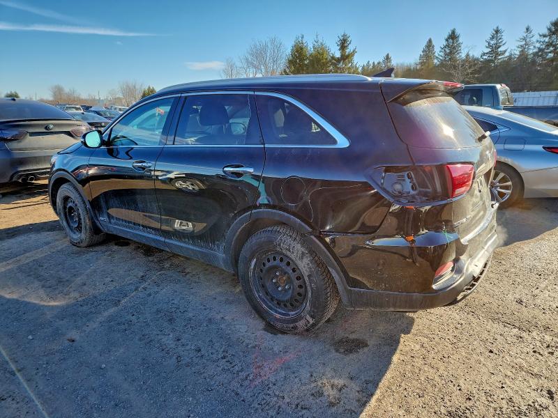 Фото 2 - KIA SORENTO