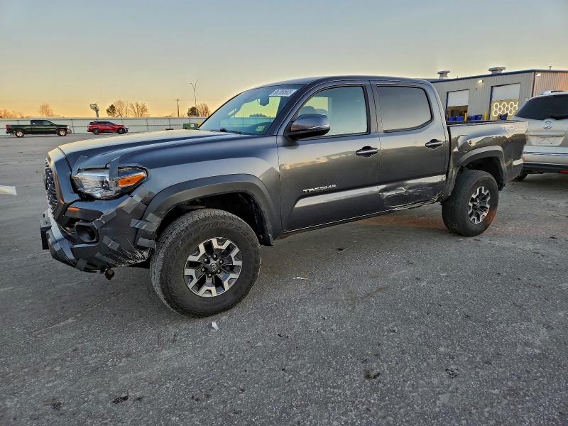 Фото 1 - TOYOTA TACOMA