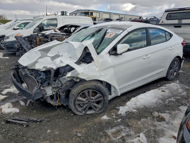 Фото 1 - HYUNDAI ELANTRA