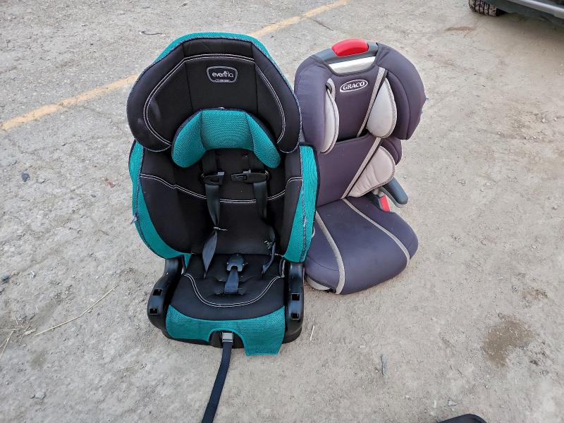 Фото 12 - TOYOTA RAV4