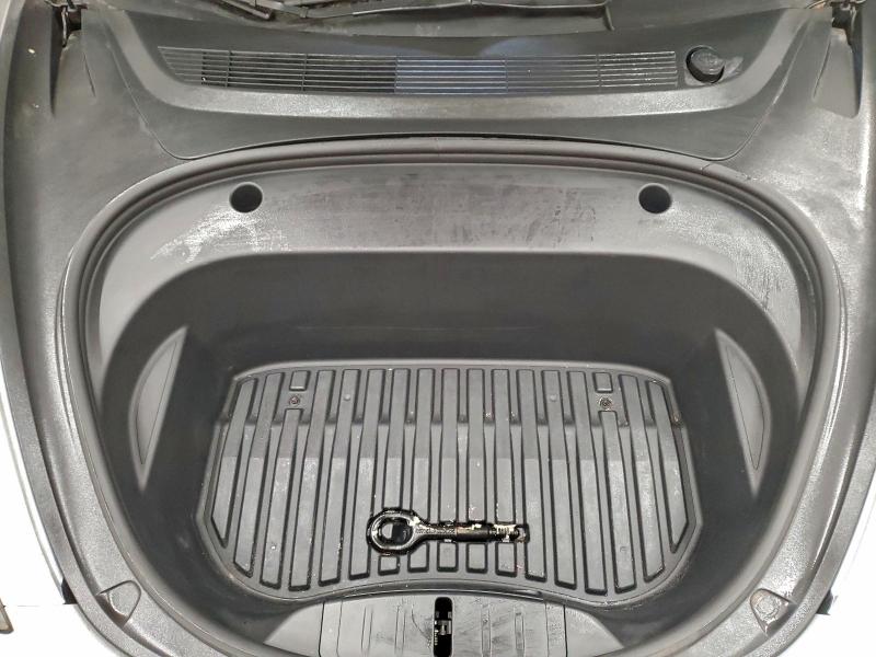 Фото 11 - TESLA MODEL 3