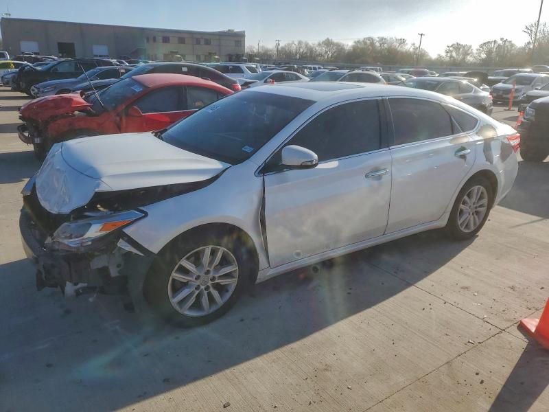 Фото 1 - TOYOTA AVALON