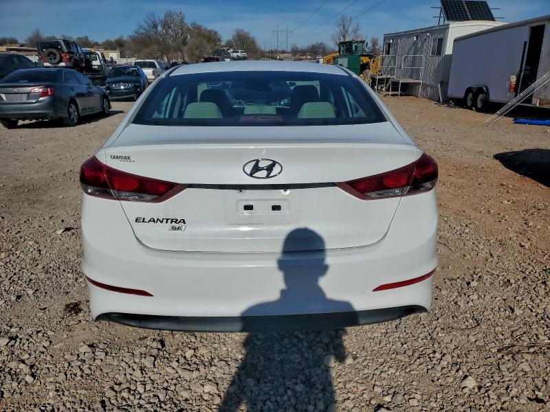 Фото 6 - HYUNDAI ELANTRA