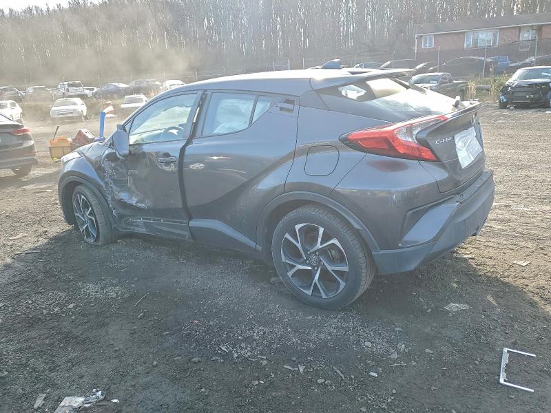 Фото 2 - TOYOTA C-HR