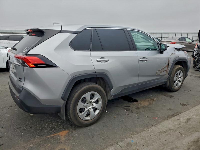 Фото 3 - TOYOTA RAV4