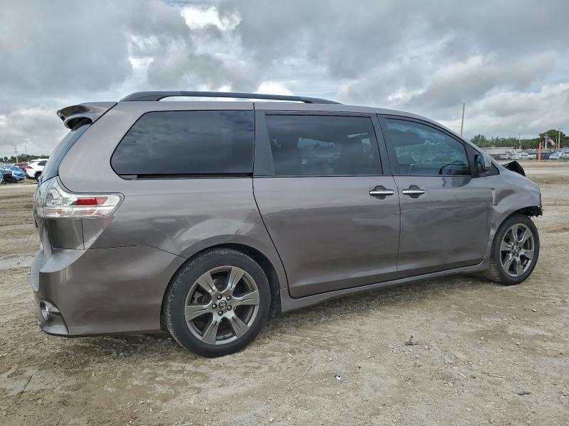 Фото 3 - TOYOTA SIENNA