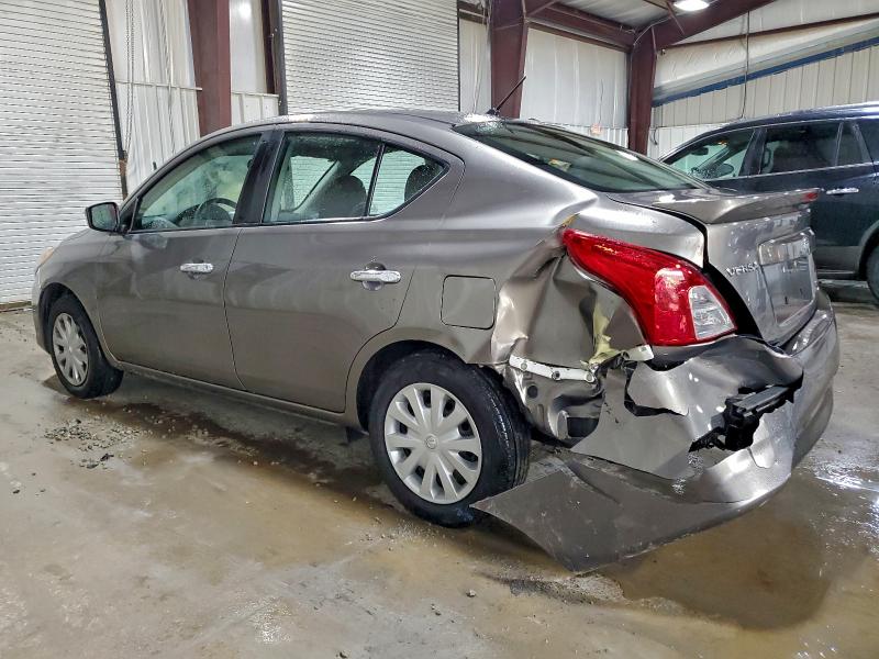 Фото 2 - NISSAN VERSA