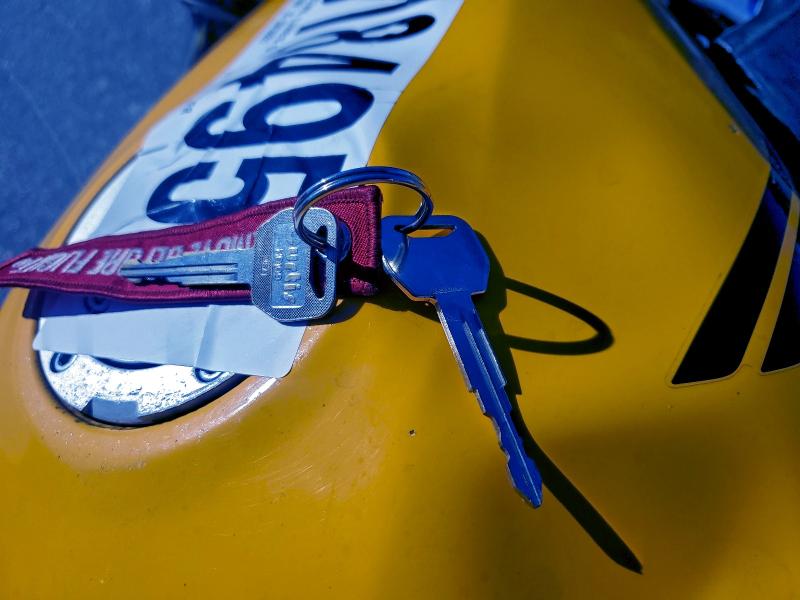 HONDA CBR CYCLE 2000