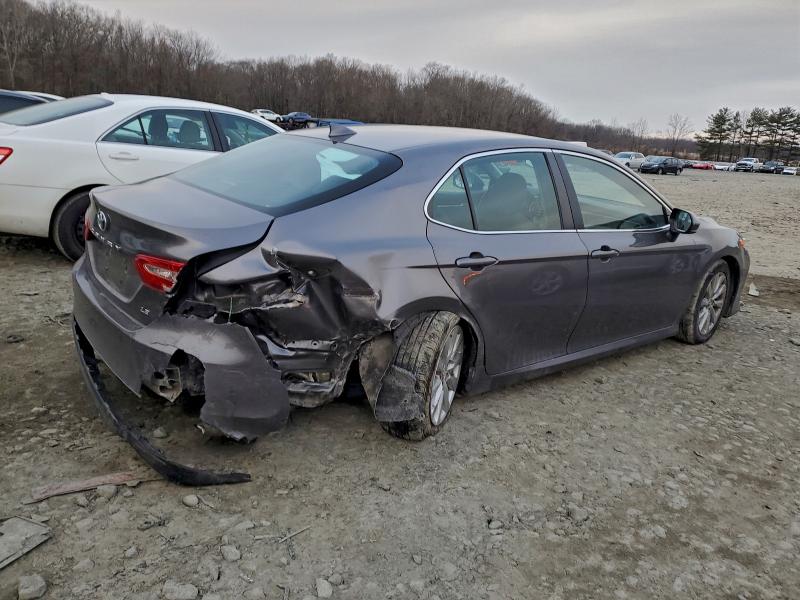 Фото 3 - TOYOTA CAMRY
