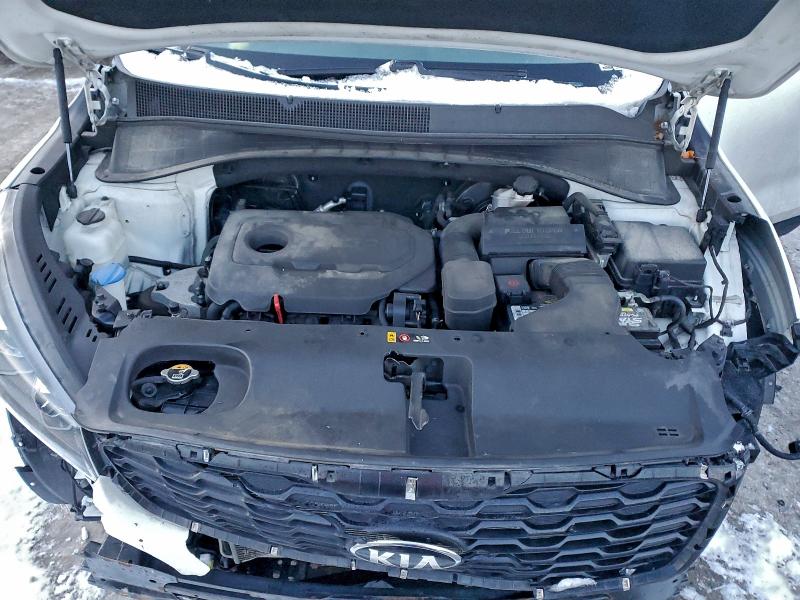 Фото 12 - KIA SORENTO